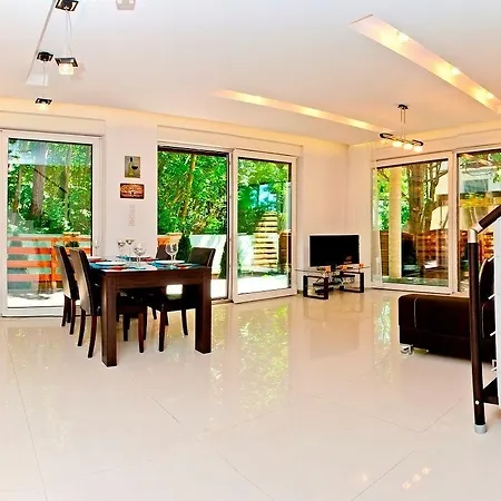 Апартаменты Bursztynowa Zatoka Blueapart Юрата